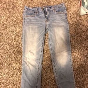 american eagle light wash jeans